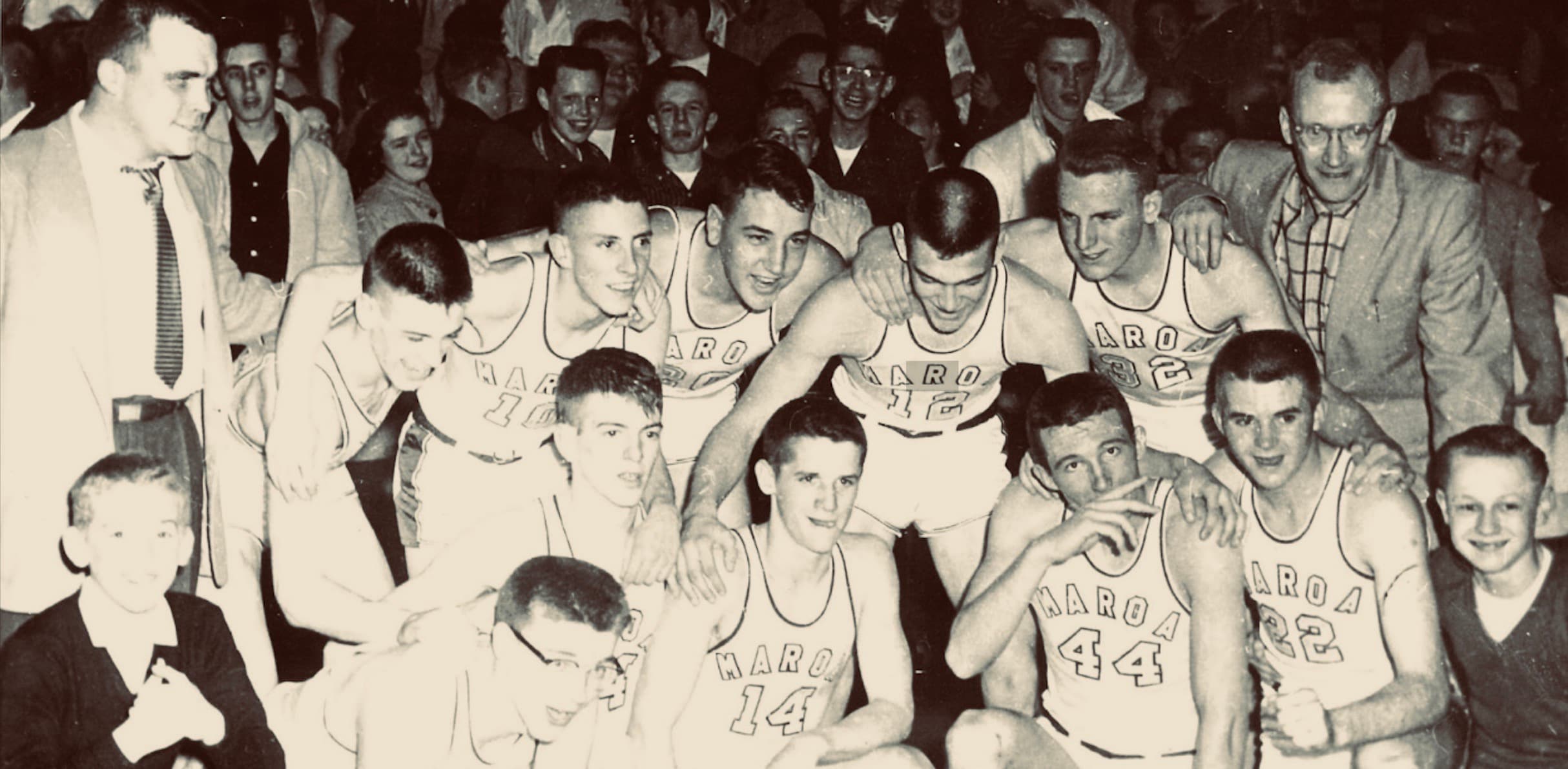 The 1957 Maroa basketball team