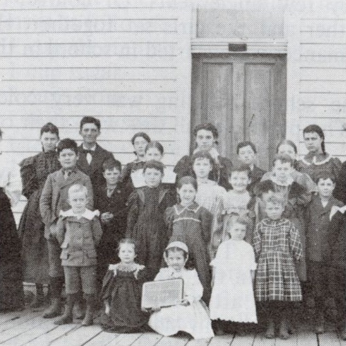 Independence School students posed at the school entrance in 1899