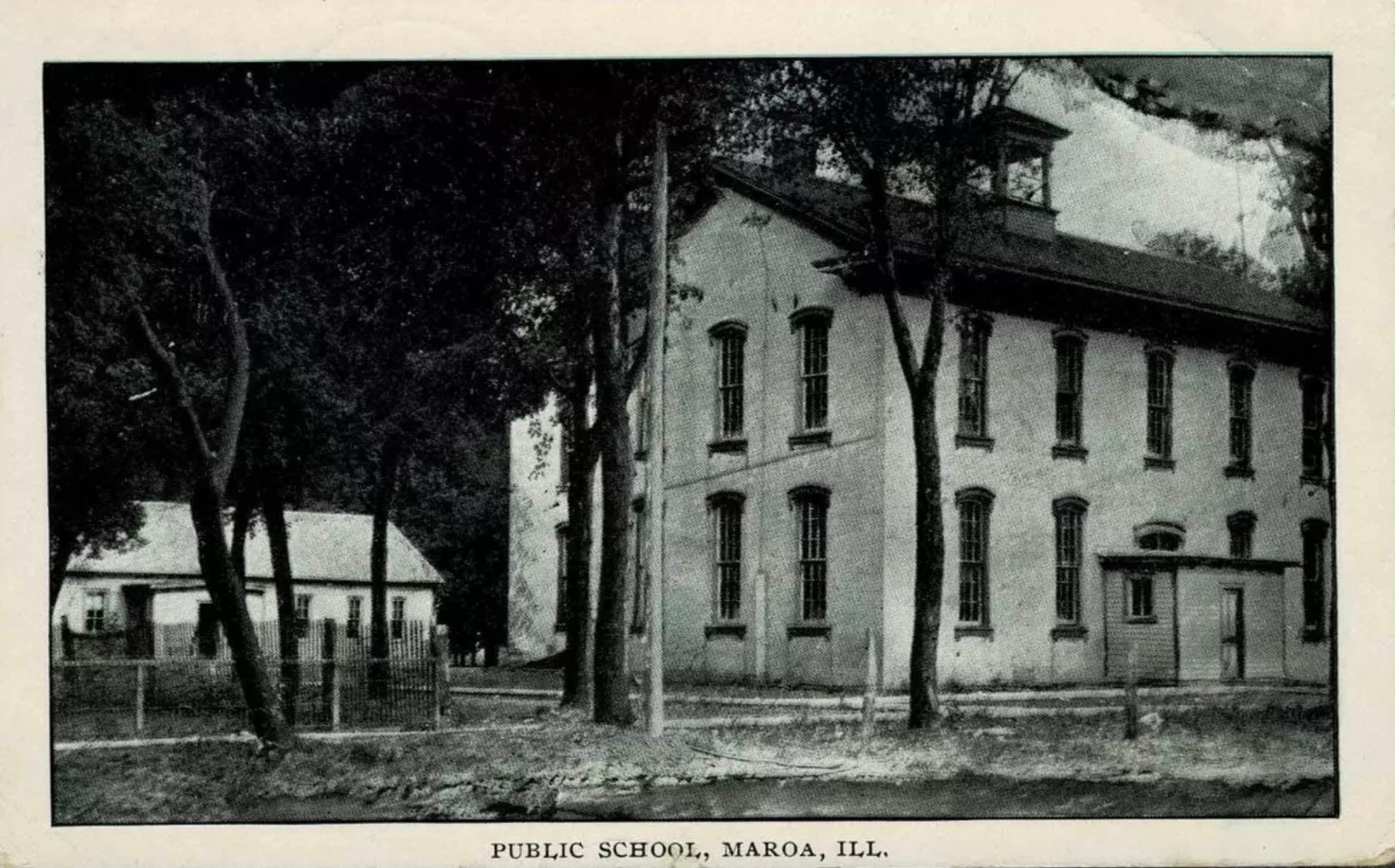 The Maroa Public School building pictured on a 1913 postcard